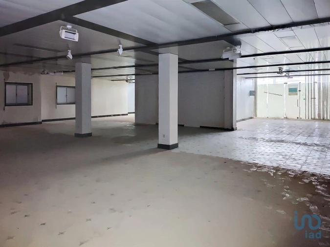 Loja para Arrendamento em Nossa Senhora das Misericordias Foto 11