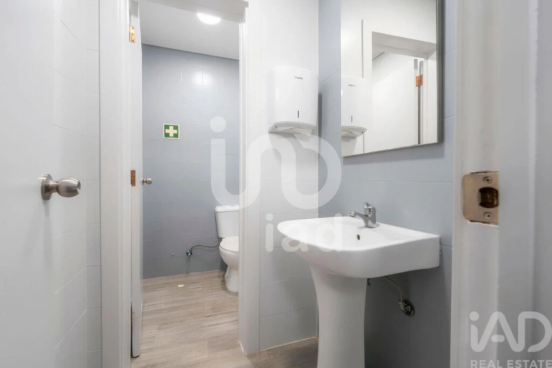 Loja para Venda em Faro (Sé e São Pedro) Foto 17