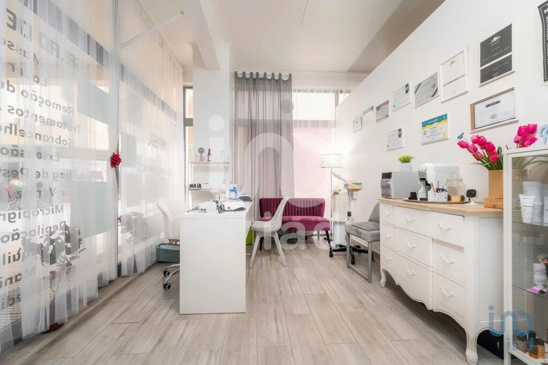 Loja para Venda em Faro (Sé e São Pedro) Foto 2