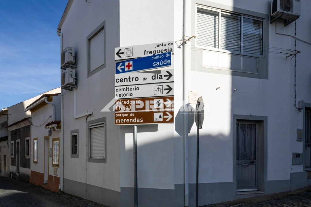 Moradia T5 para Venda em Perais Foto 30