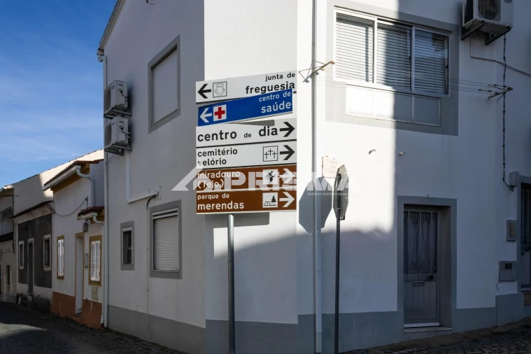 Moradia T5 para Venda em Perais Foto 30