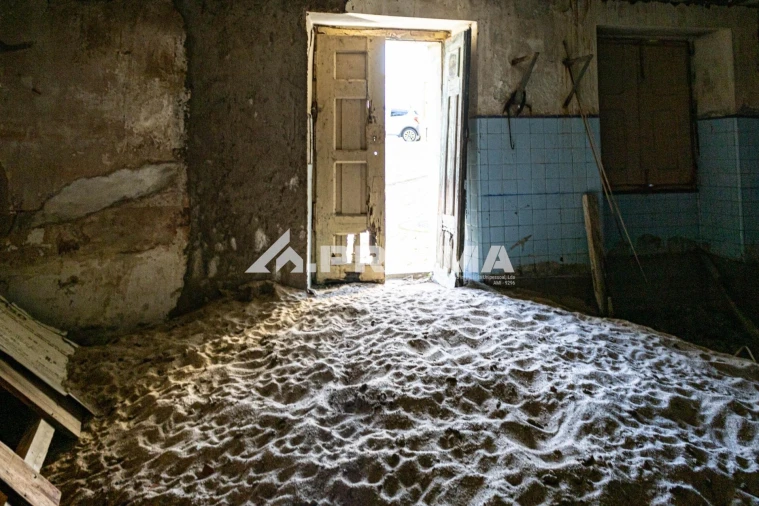 Moradia T5 para Venda em Perais Foto 6