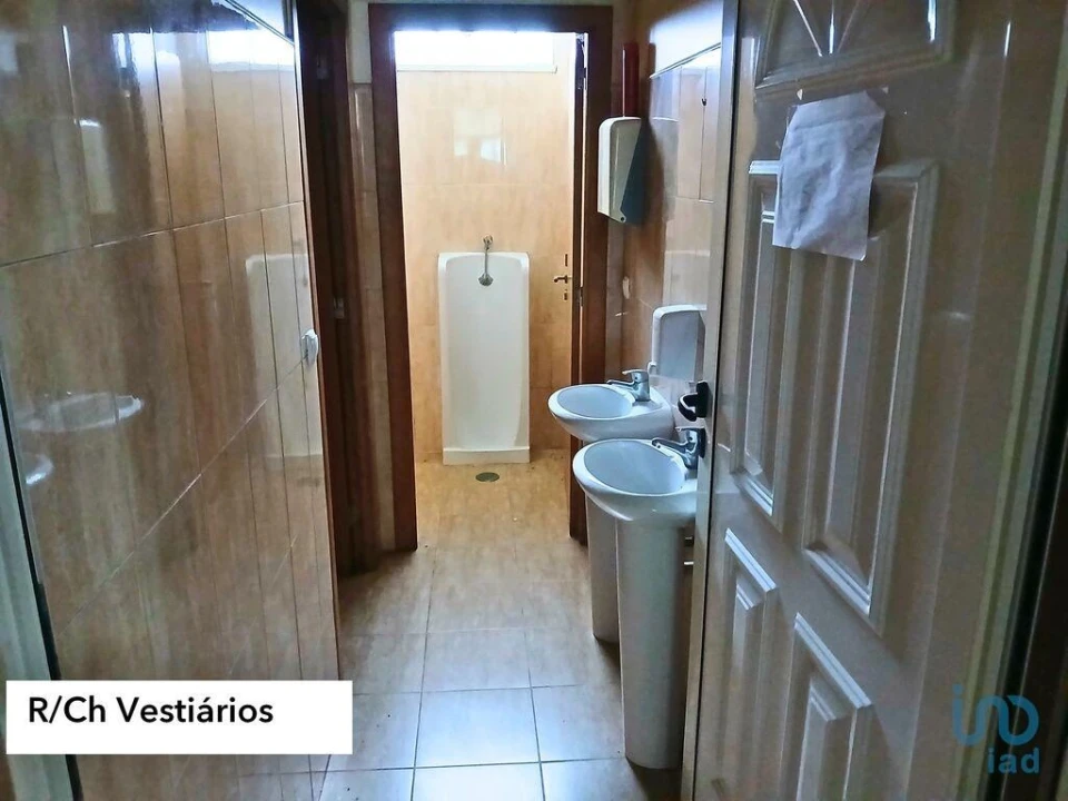 Prédio para Venda em Orjais Foto 10