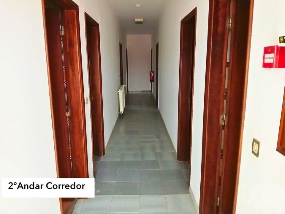 Prédio para Venda em Orjais Foto 24