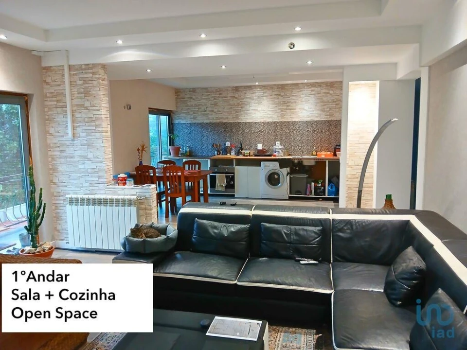 Prédio para Venda em Orjais Foto 11