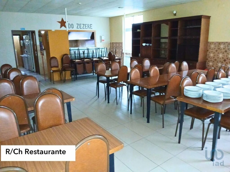 Prédio para Venda em Orjais Foto 4