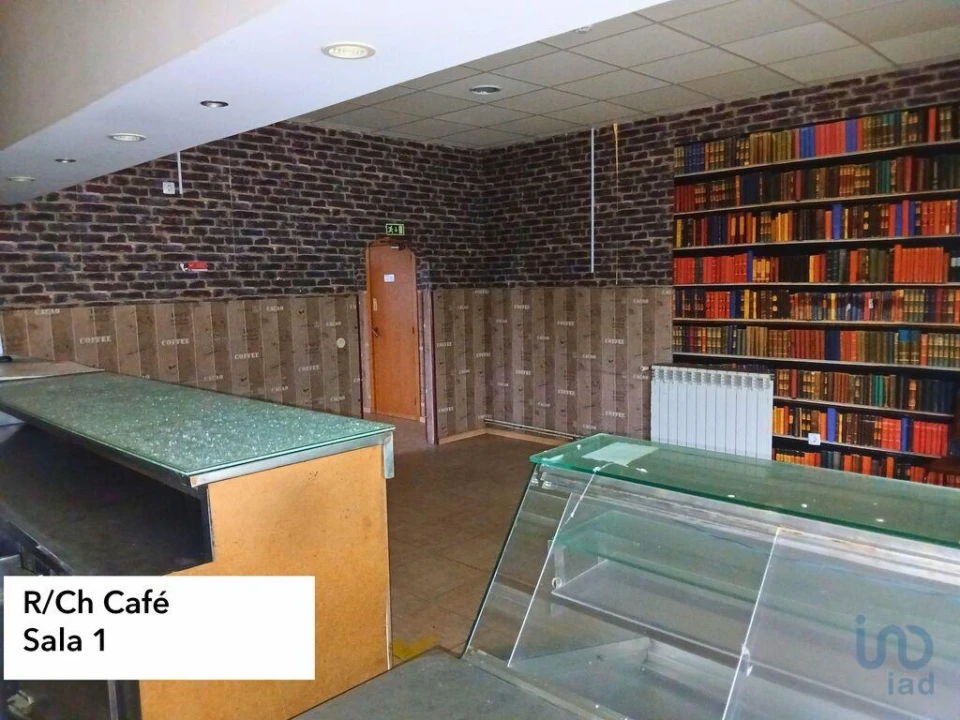 Prédio para Venda em Orjais Foto 6