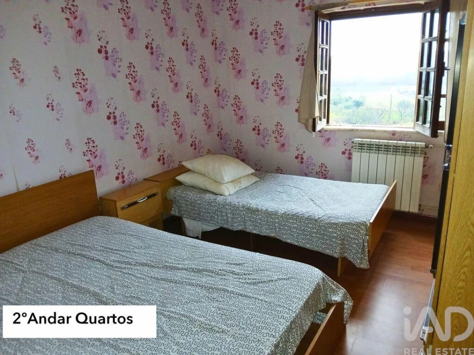 Prédio para Venda em Orjais Foto 26