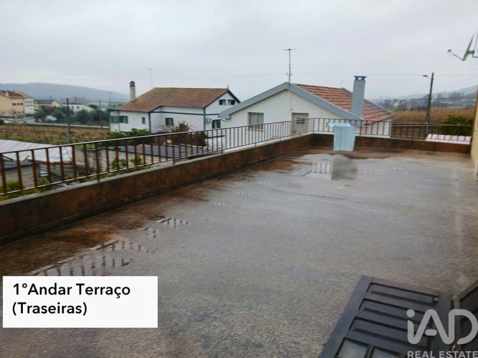 Prédio para Venda em Orjais Foto 23