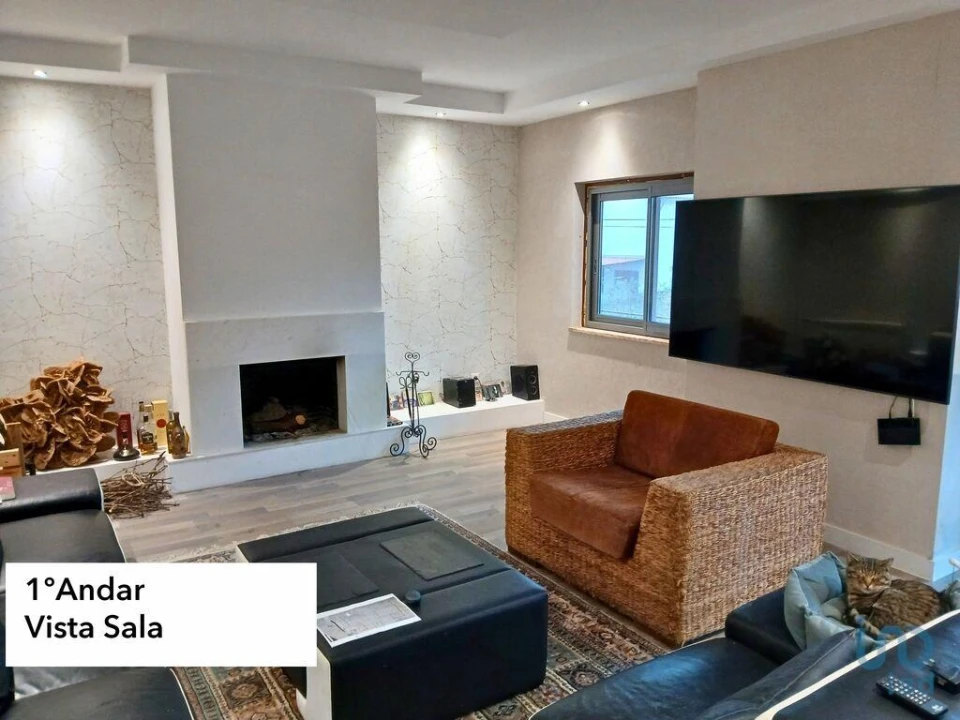 Prédio para Venda em Orjais Foto 13