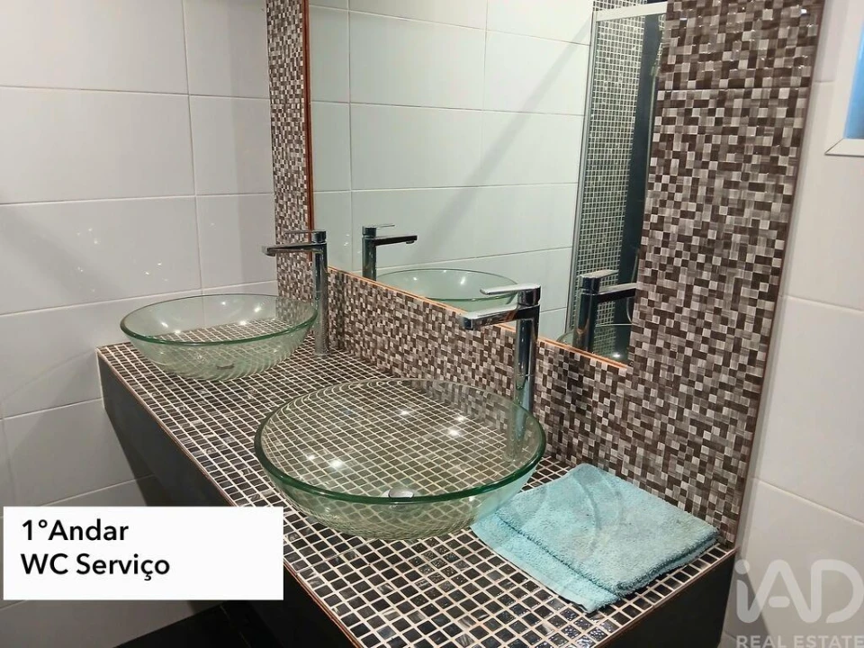 Prédio para Venda em Orjais Foto 19