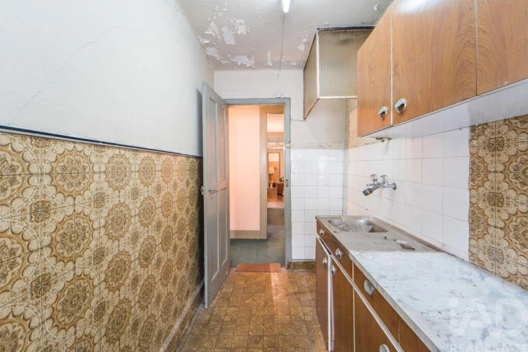 Prédio para Venda em Subportela, Deocriste e Portela Susã Foto 26