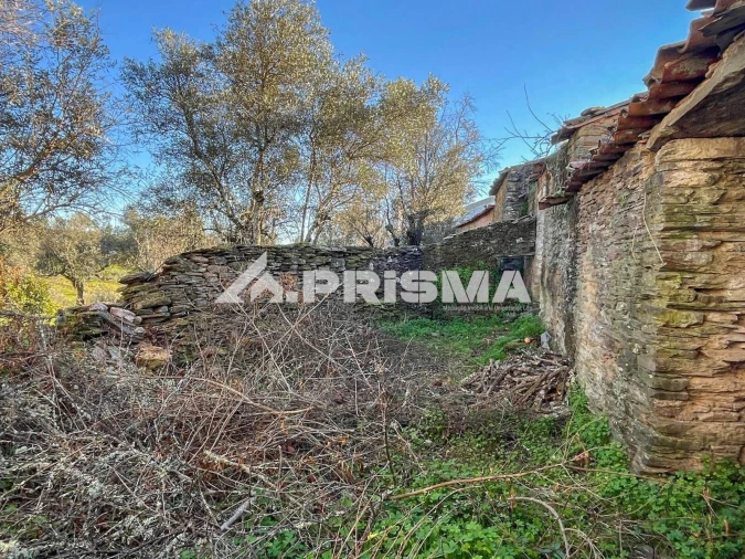 Moradia T4 para Venda em Sarnadas de Rodão Foto 6