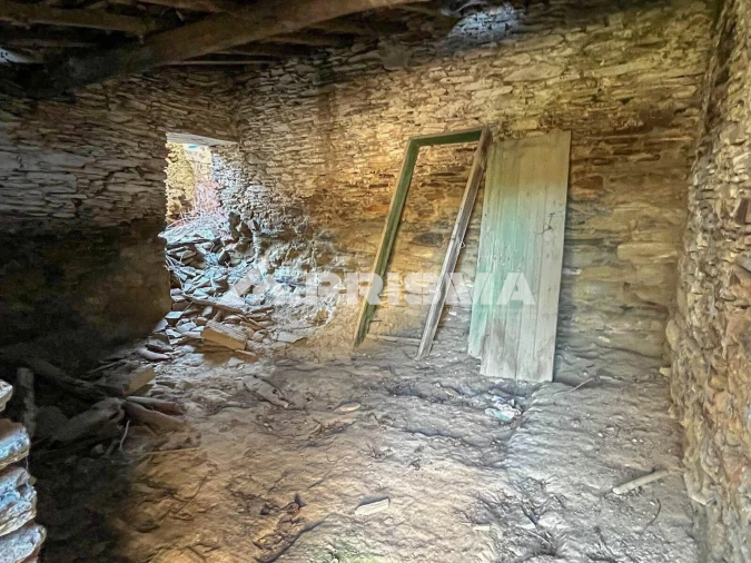 Moradia T4 para Venda em Sarnadas de Rodão Foto 5