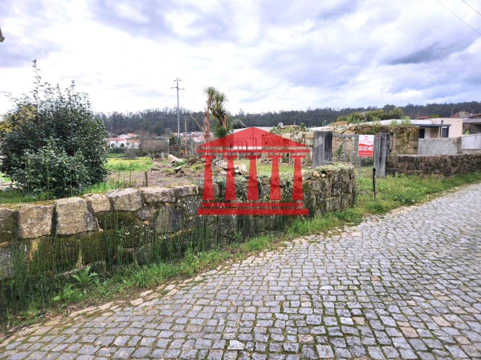 Terreno para Venda em Alheira e Igreja Nova Foto 17