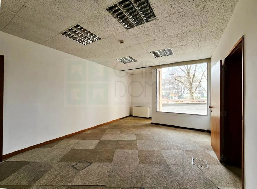 Escritório para Venda em Avenidas Novas Foto 24