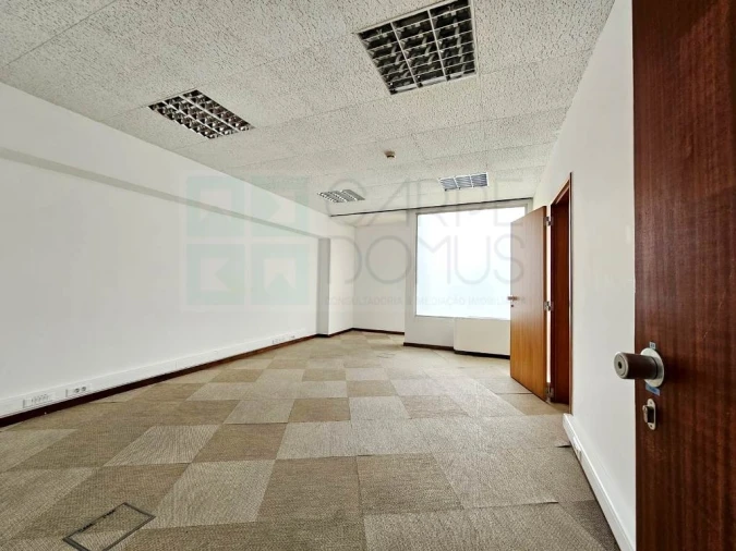 Escritório para Venda em Avenidas Novas Foto 30