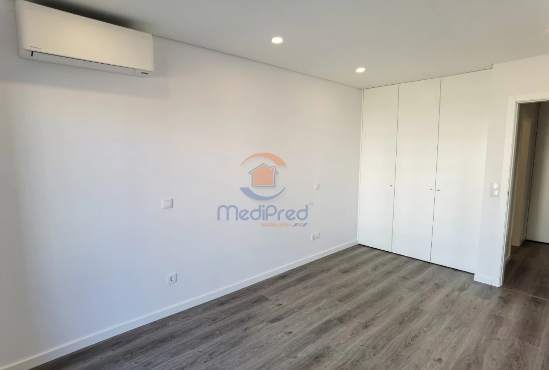 Apartamento T5 para Venda em Montijo e Afonsoeiro Foto 4