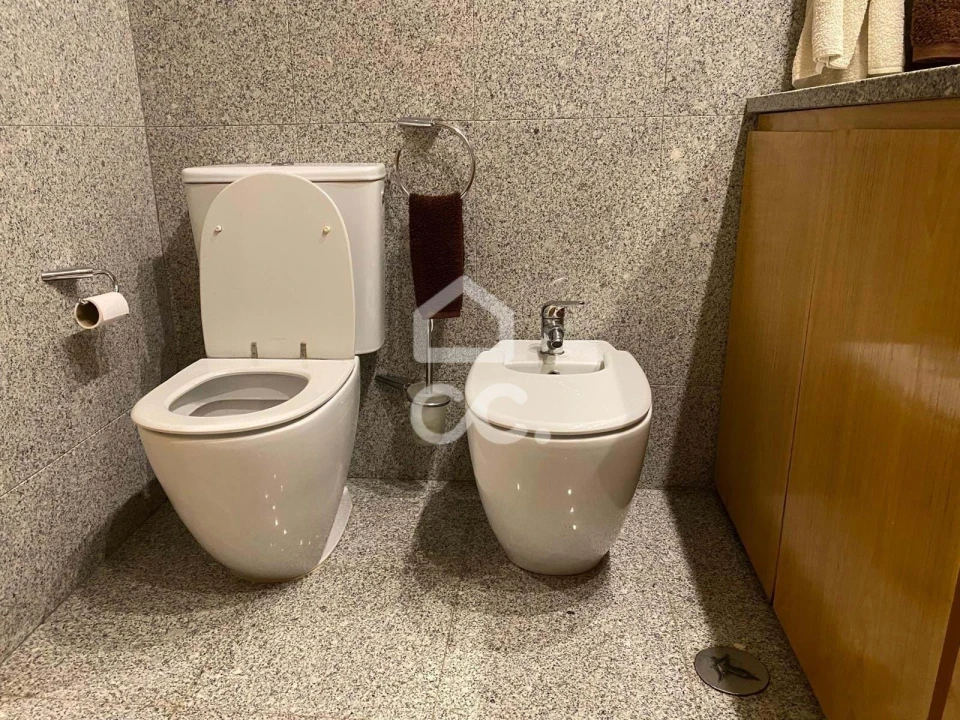 Moradia T4 para Venda em Santa Maria Maior e Monserrate e Meadela Foto 4