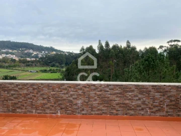Moradia T4 para Venda em Santa Maria Maior e Monserrate e Meadela