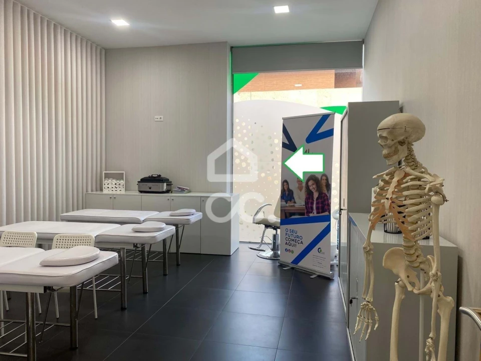 Negócio para Venda em Santa Maria Maior e Monserrate e Meadela Foto 4