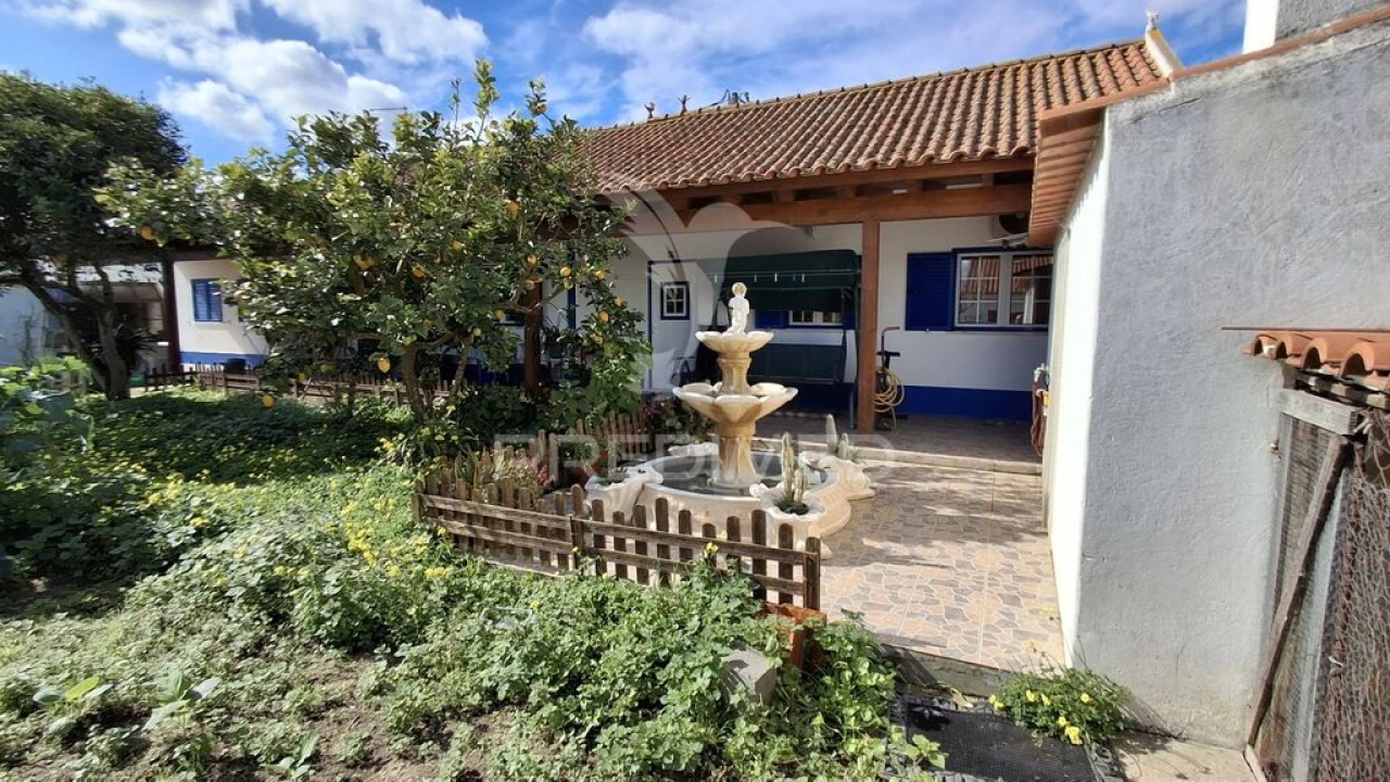 Moradia T5 para Venda em Longueira/Almograve Foto 7