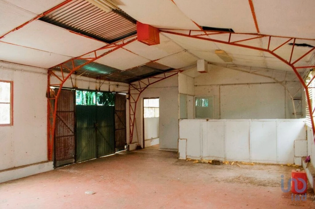 Moradia T5 para Venda em Loivo Foto 11