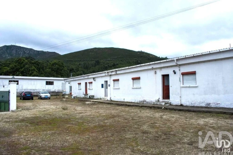 Moradia T5 para Venda em Loivo Foto 29