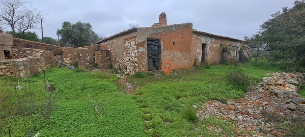 Moradia T4 para Venda em Lagos (São Sebastião e Santa Maria)