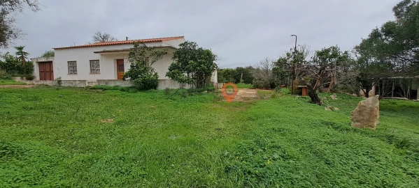 Moradia T4 para Venda em Lagos (São Sebastião e Santa Maria)