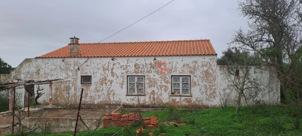 Moradia T4 para Venda em Lagos (São Sebastião e Santa Maria)