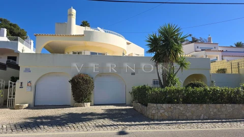 Moradia T5 para Venda em Lagoa e Carvoeiro