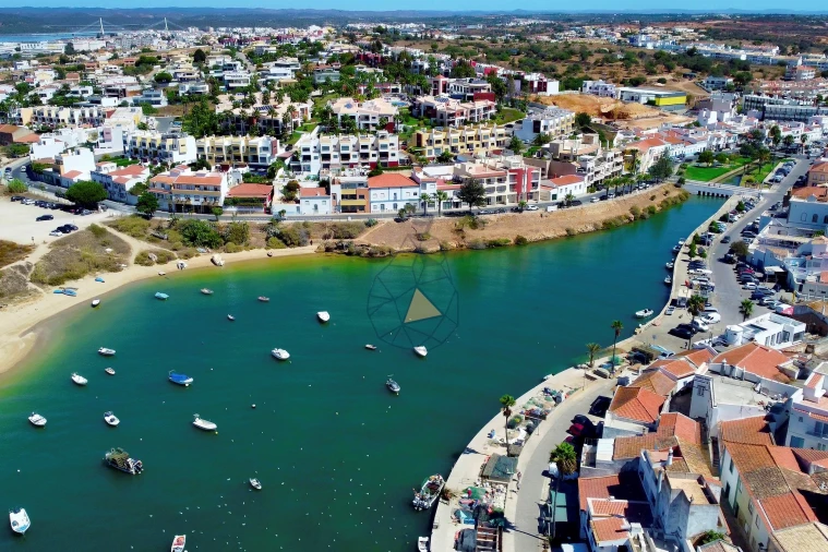 Prédio para Venda em Ferragudo Foto 54