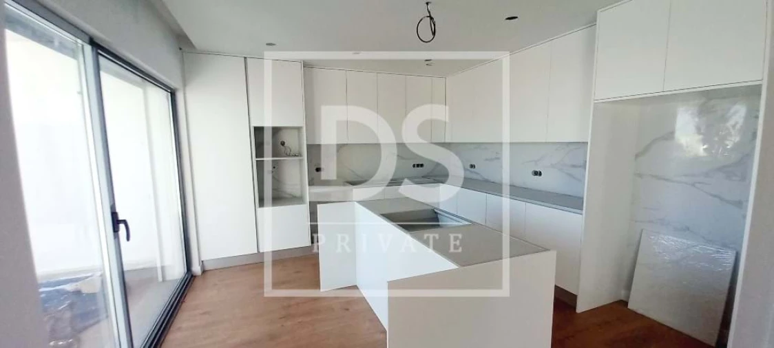 Moradia T4 para Venda em Igreja Nova e Cheleiros Foto 9