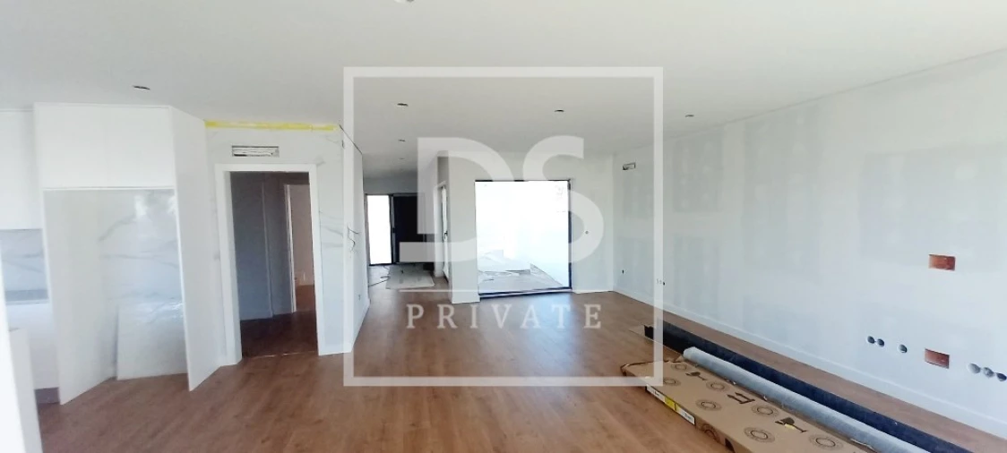 Moradia T4 para Venda em Igreja Nova e Cheleiros Foto 8