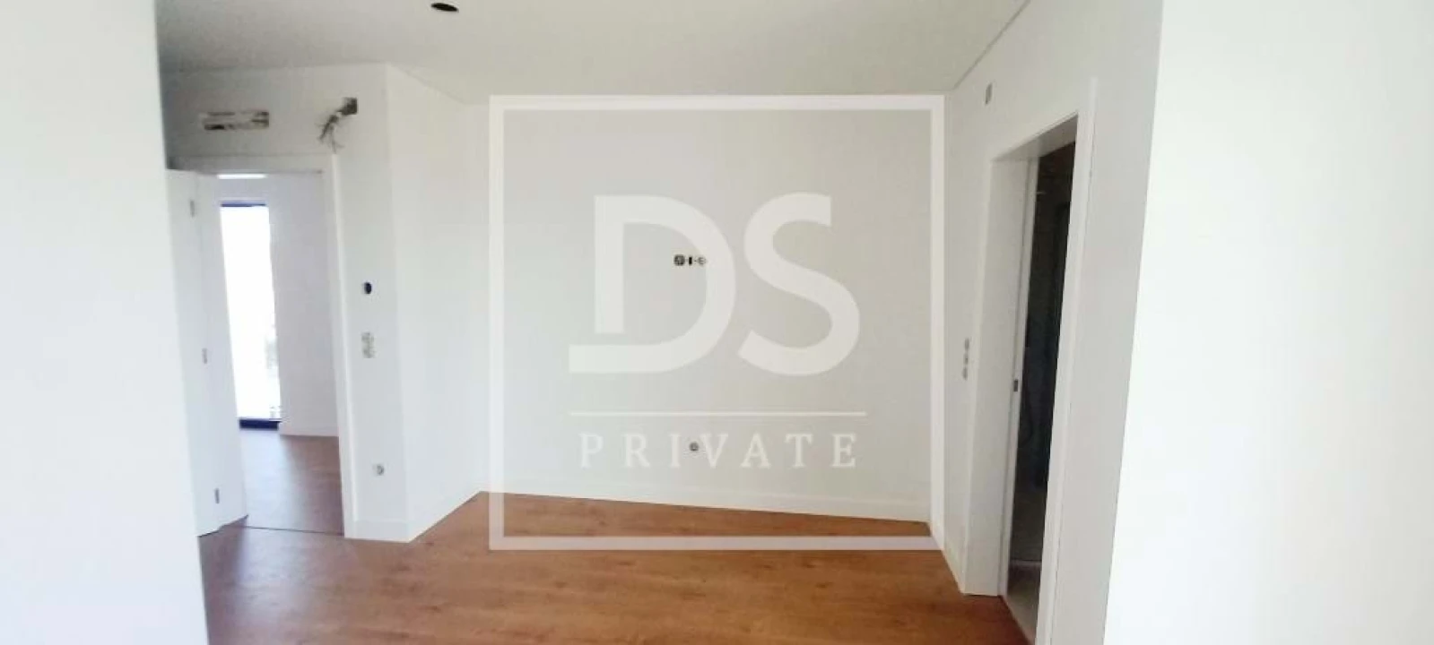 Moradia T4 para Venda em Igreja Nova e Cheleiros Foto 22