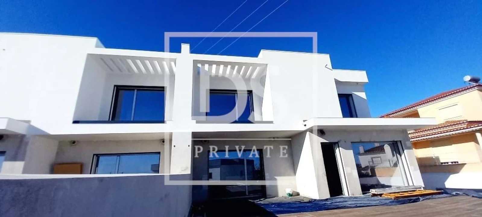 Moradia T4 para Venda em Igreja Nova e Cheleiros Foto 2