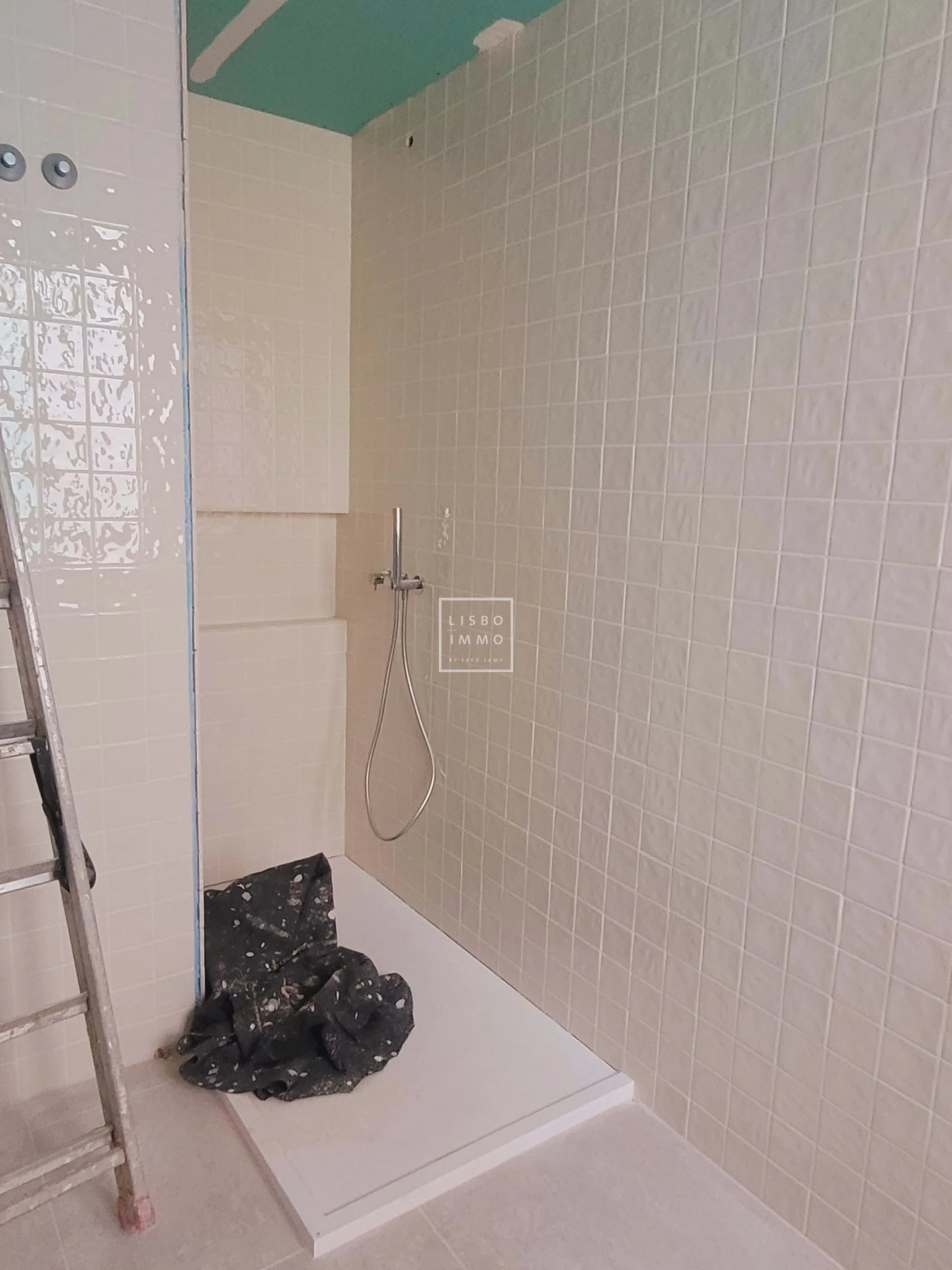 Moradia T5 para Venda em Misericórdia Foto 37