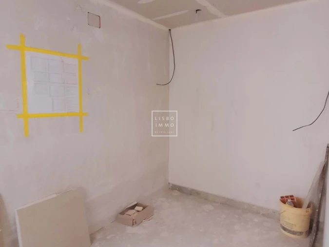 Moradia T5 para Venda em Misericórdia Foto 36