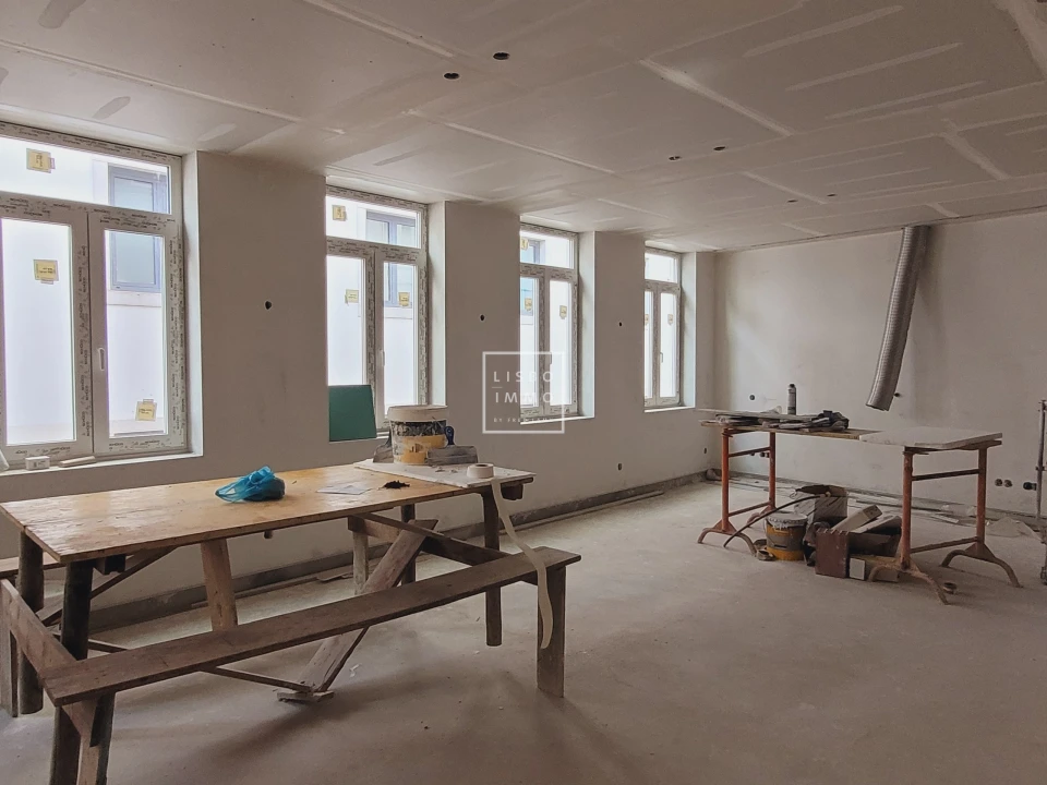 Moradia T5 para Venda em Misericórdia Foto 41