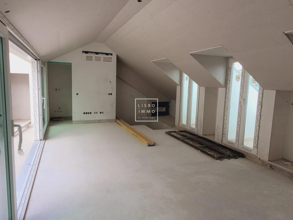 Moradia T5 para Venda em Misericórdia Foto 28