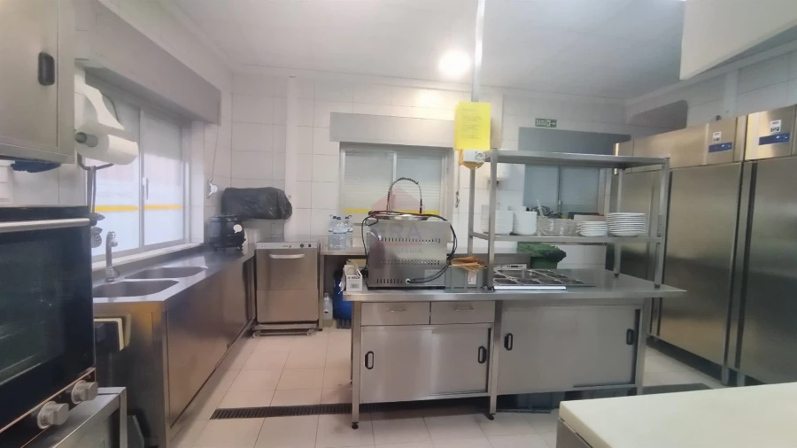 Loja para Venda em Monte Gordo Foto 2