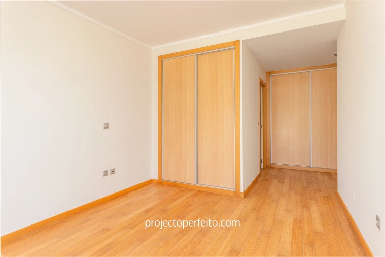 Apartamento T3 para Arrendamento em Esmoriz Foto 28