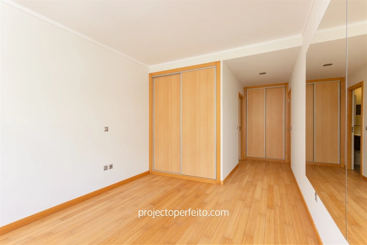 Apartamento T3 para Arrendamento em Esmoriz Foto 10
