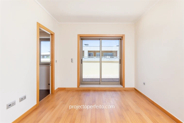 Apartamento T3 para Arrendamento em Esmoriz Foto 22