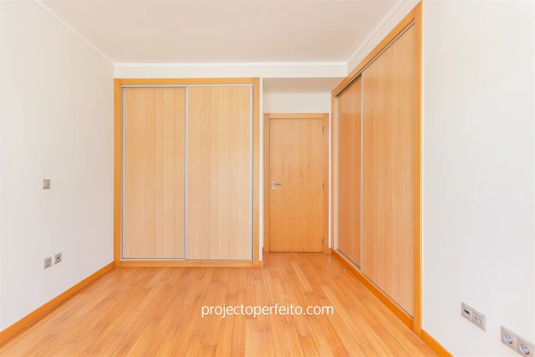 Apartamento T3 para Arrendamento em Esmoriz Foto 23