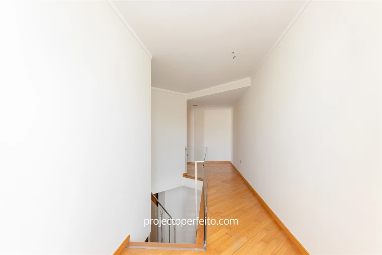 Apartamento T3 para Arrendamento em Esmoriz Foto 18