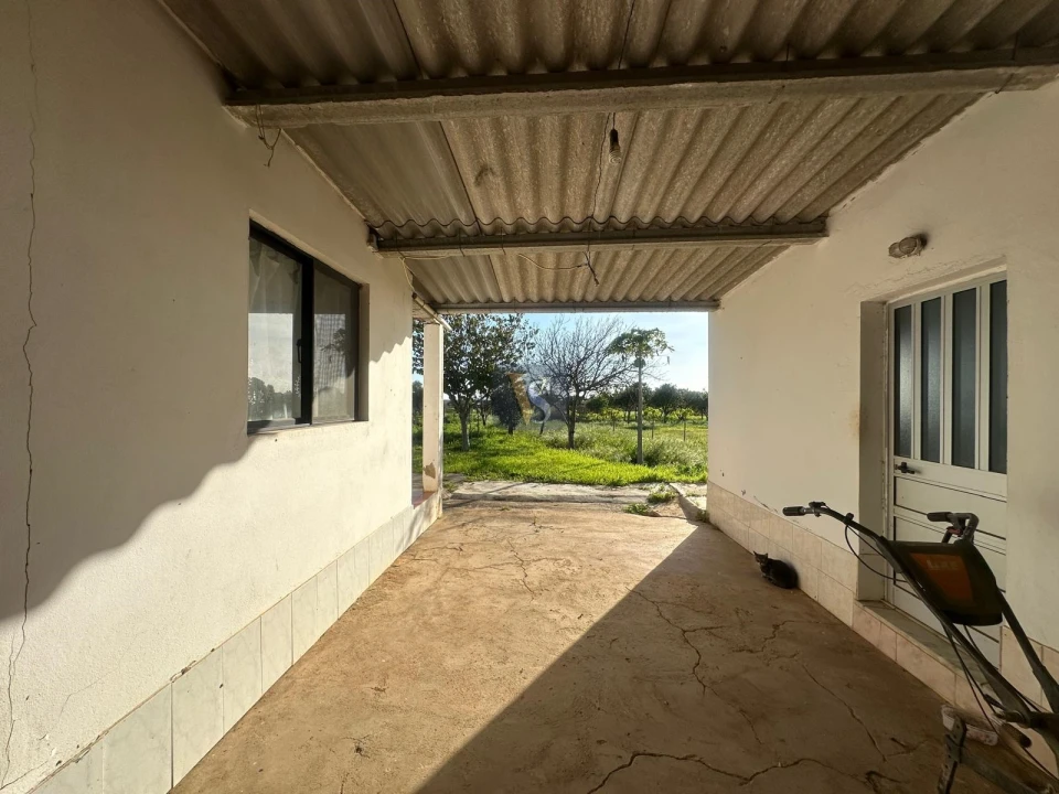 Moradia T3 para Venda em Quelfes Foto 23