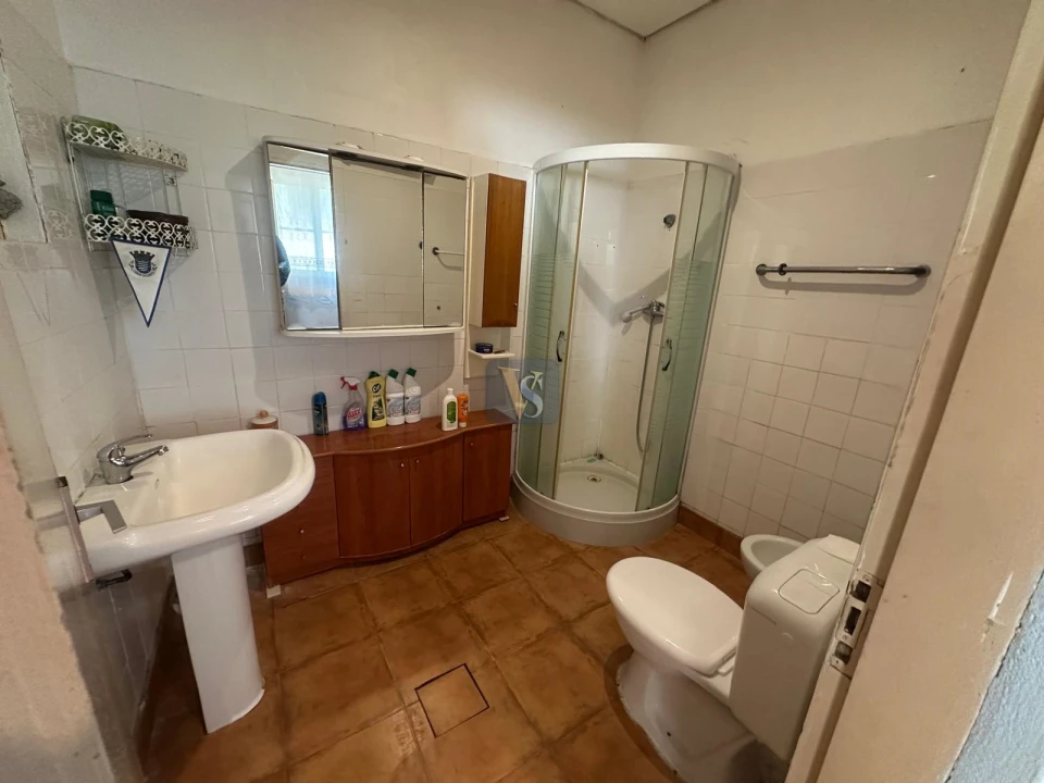 Moradia T3 para Venda em Quelfes Foto 14