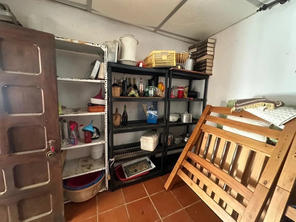 Moradia T3 para Venda em Quelfes Foto 26